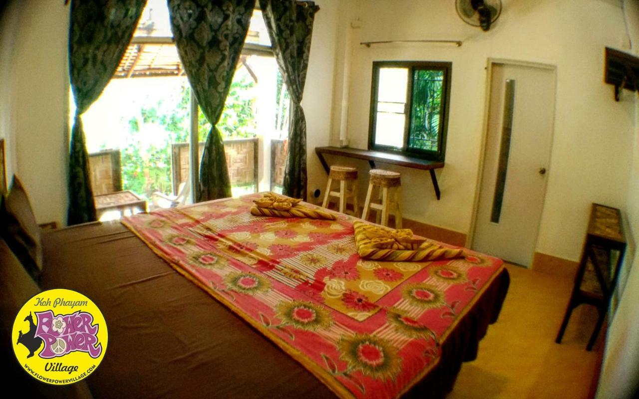 Flower Power Farm Village Koh Phayam Luaran gambar